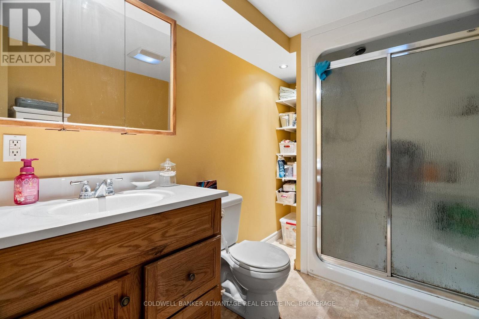 16 ACHILLES AVENUE - 16