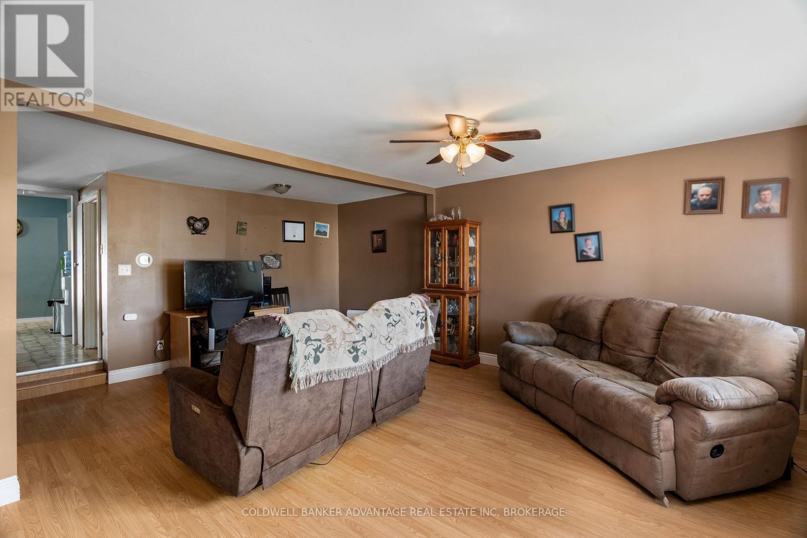 16 ACHILLES AVENUE - 7