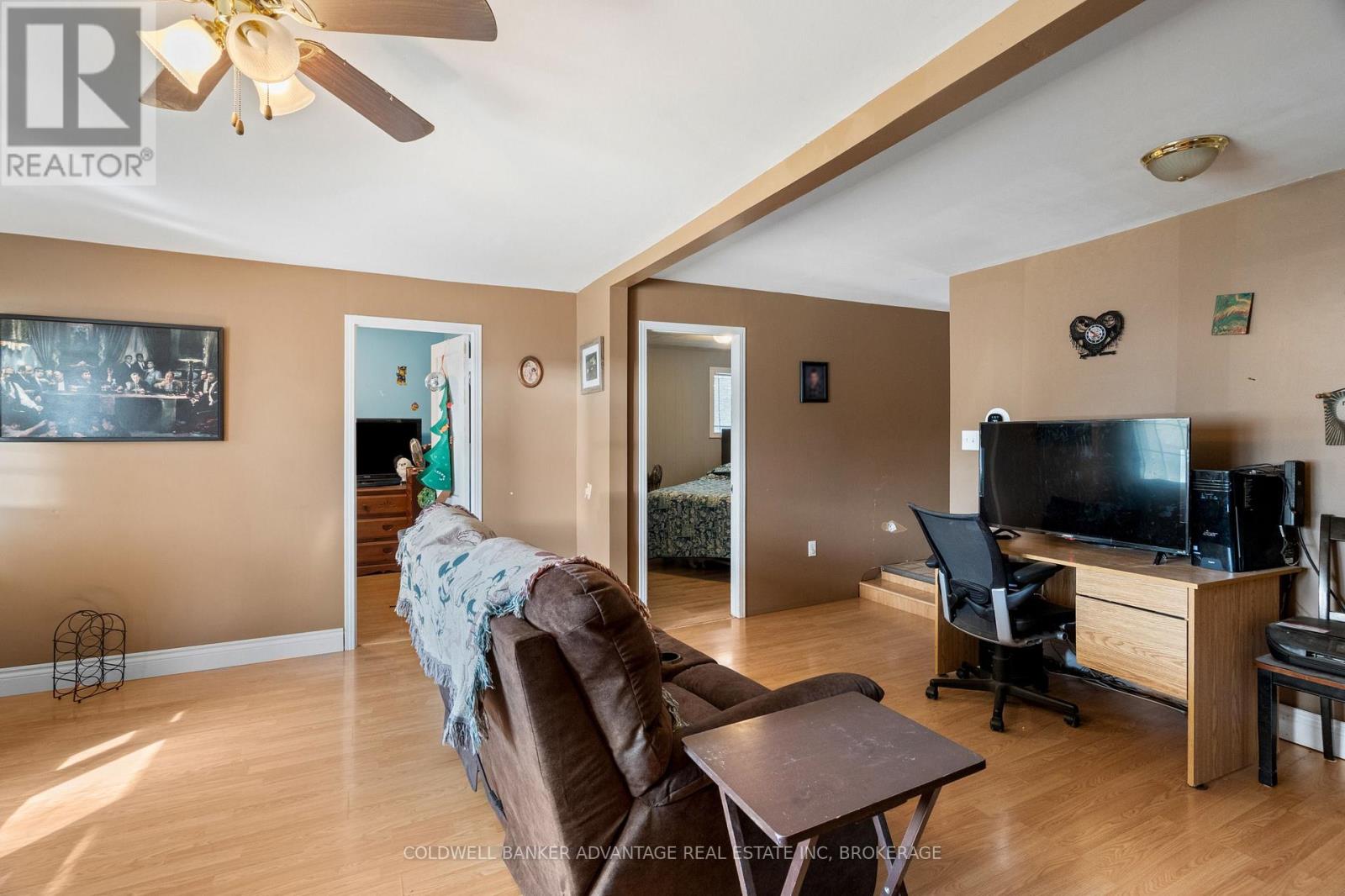 16 ACHILLES AVENUE - 9