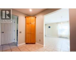 Sunroom - 100 Firmin Crescent, Dieppe, NB E1A8G2 Photo 8