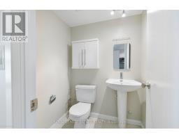 938 - 111 Elizabeth Street, Toronto, ON M5G1P7 Photo 14