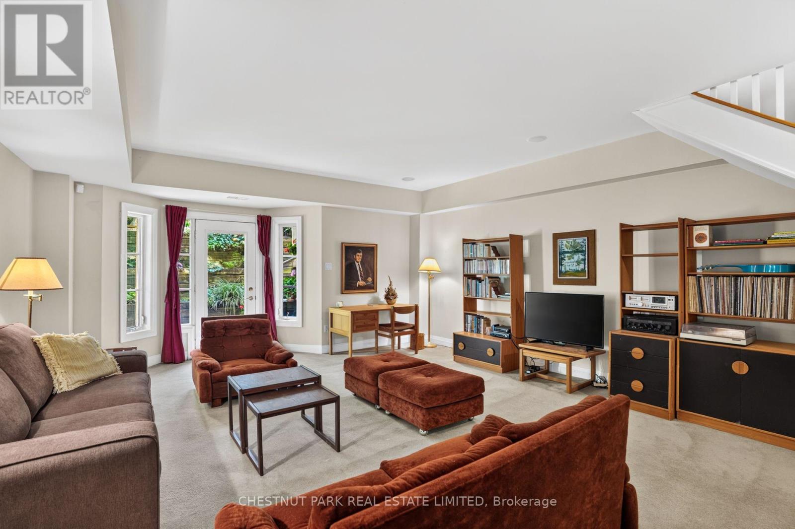 47 SHAFTESBURY AVENUE - 35