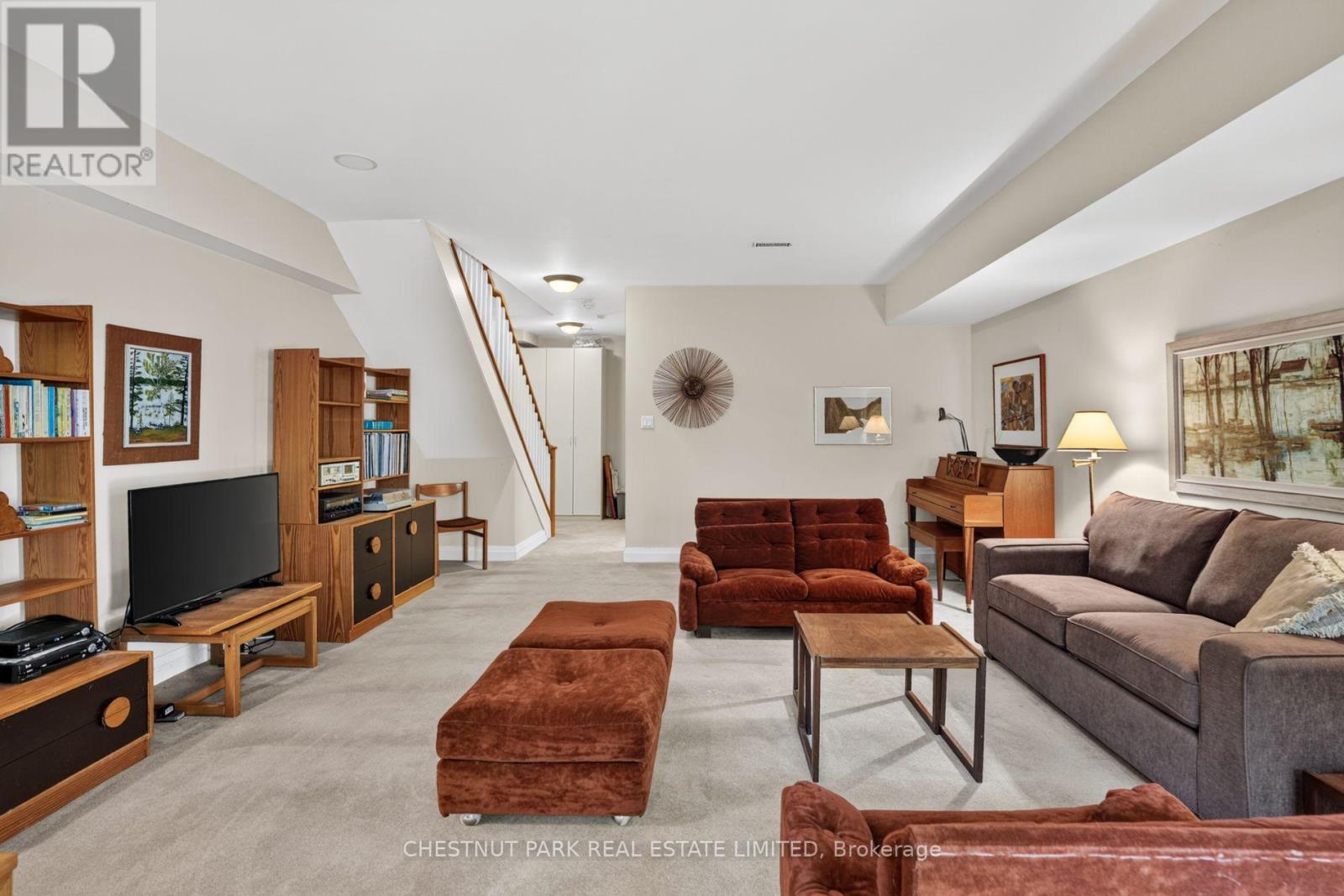 47 SHAFTESBURY AVENUE - 36