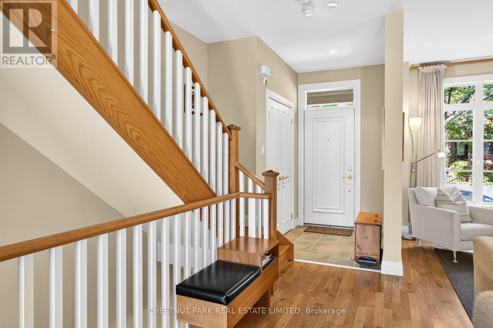 47 SHAFTESBURY AVENUE - 4