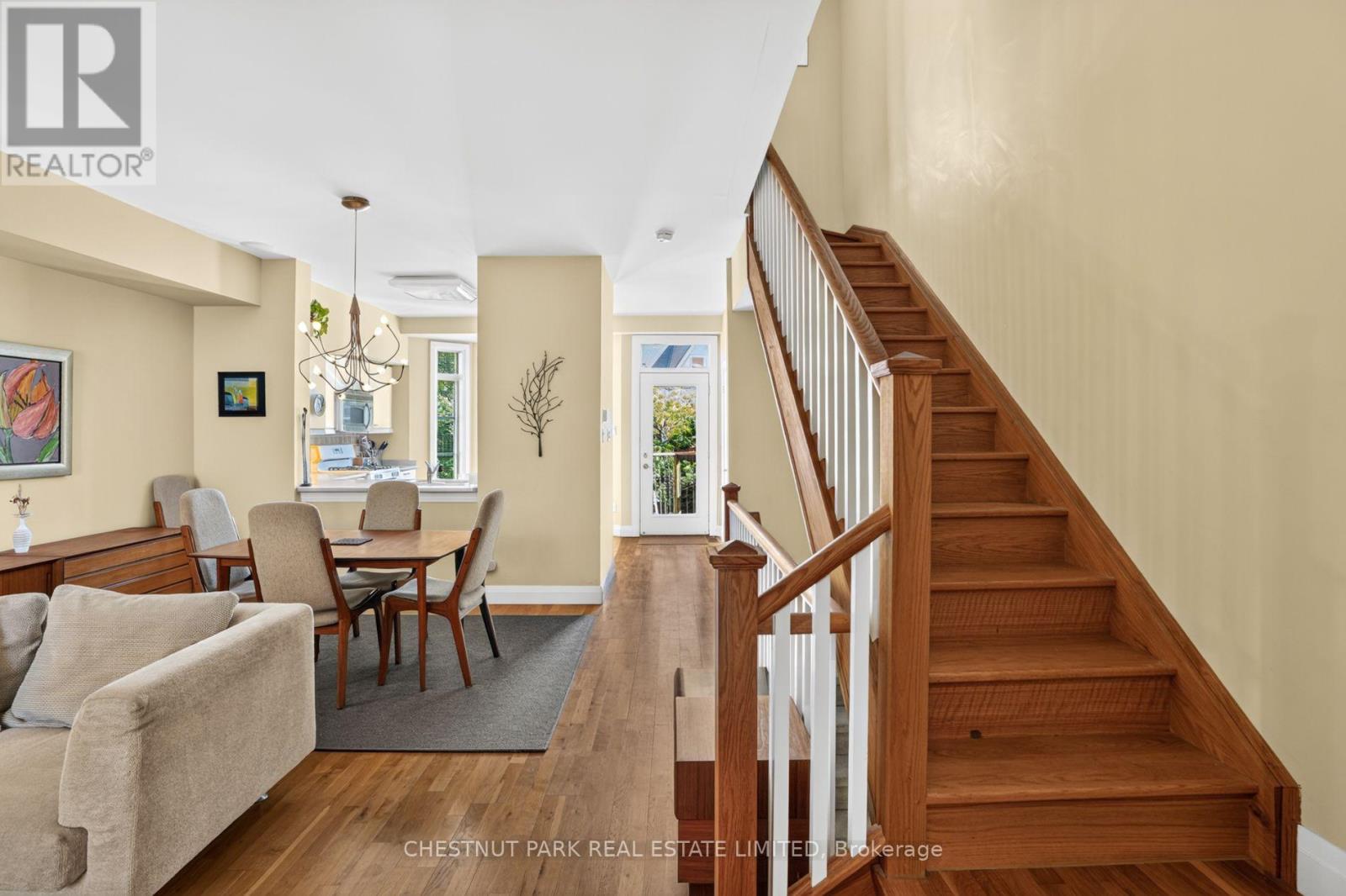 47 SHAFTESBURY AVENUE - 5