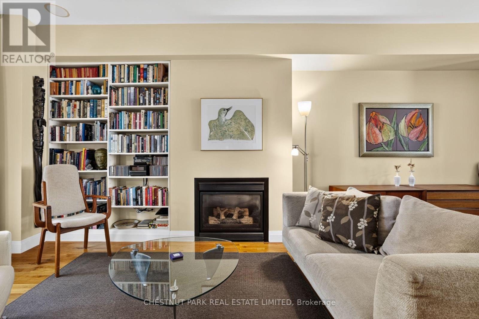 47 SHAFTESBURY AVENUE - 6