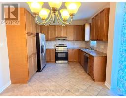 61 Braehead Drive, Richmond Hill, ON L4E0B2 Photo 10