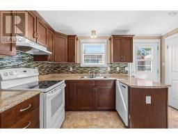 549 Thorn Avenue, Beaver Bank, NS B4E1P8 Photo 8