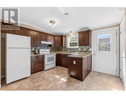 549 Thorn Avenue, Beaver Bank, NS B4E1P8 Photo 9