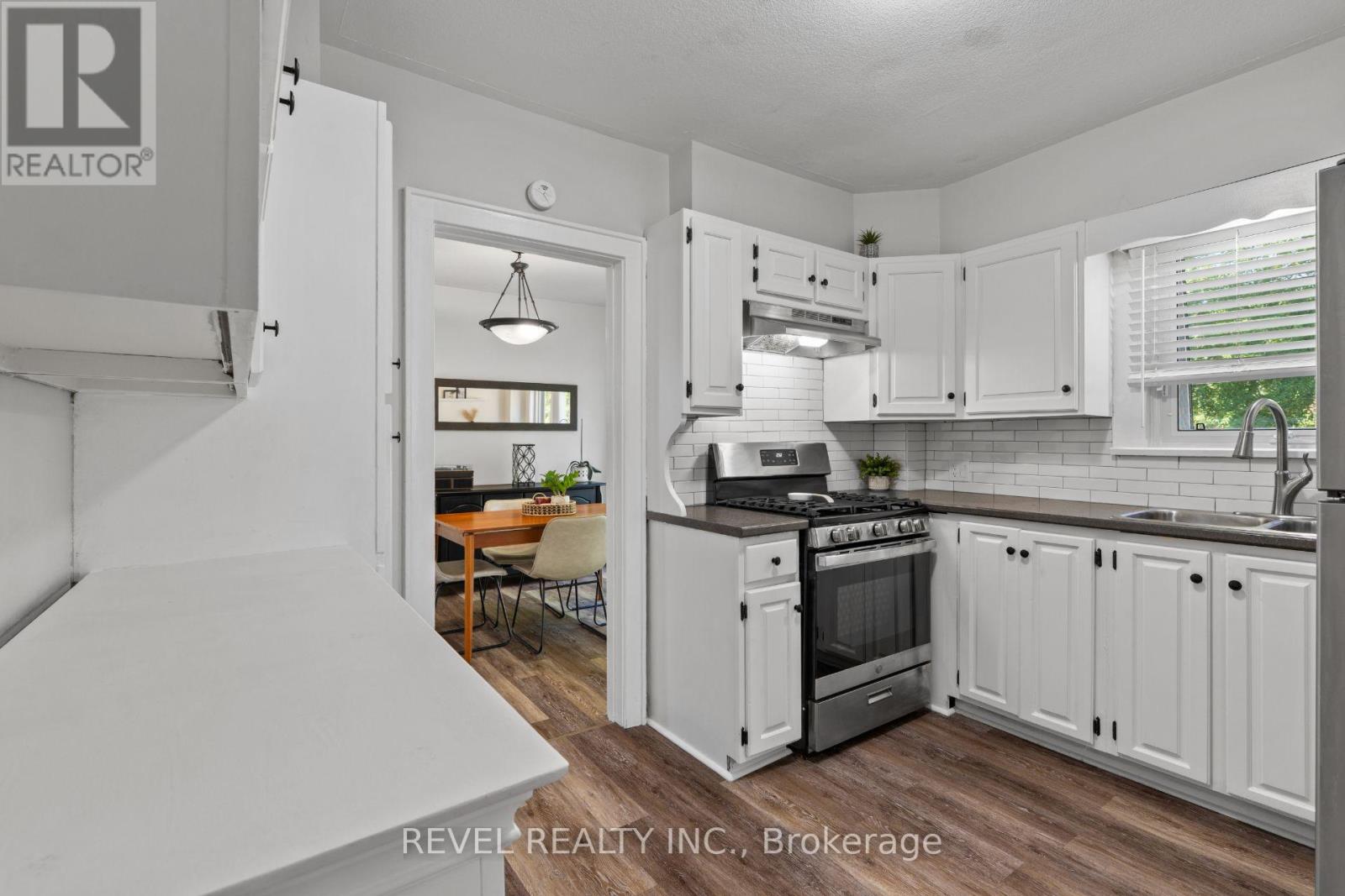 33 MIDDLETON STREET - 12