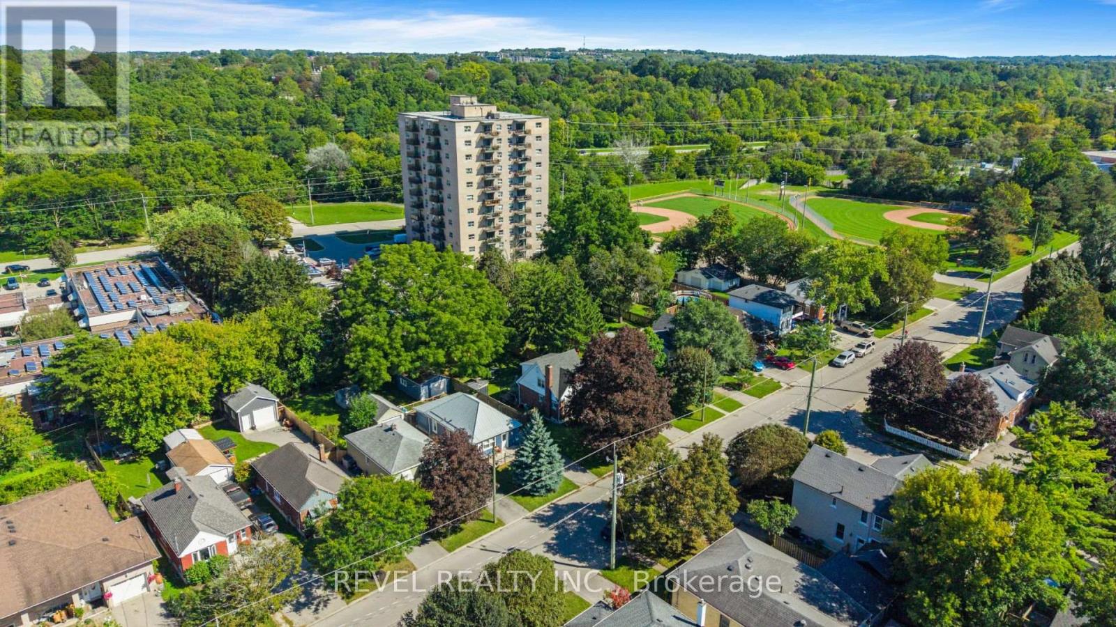 33 MIDDLETON STREET - 40