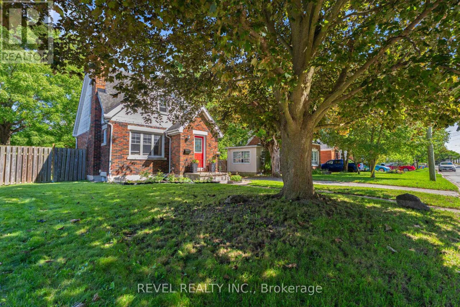 33 MIDDLETON STREET - 45