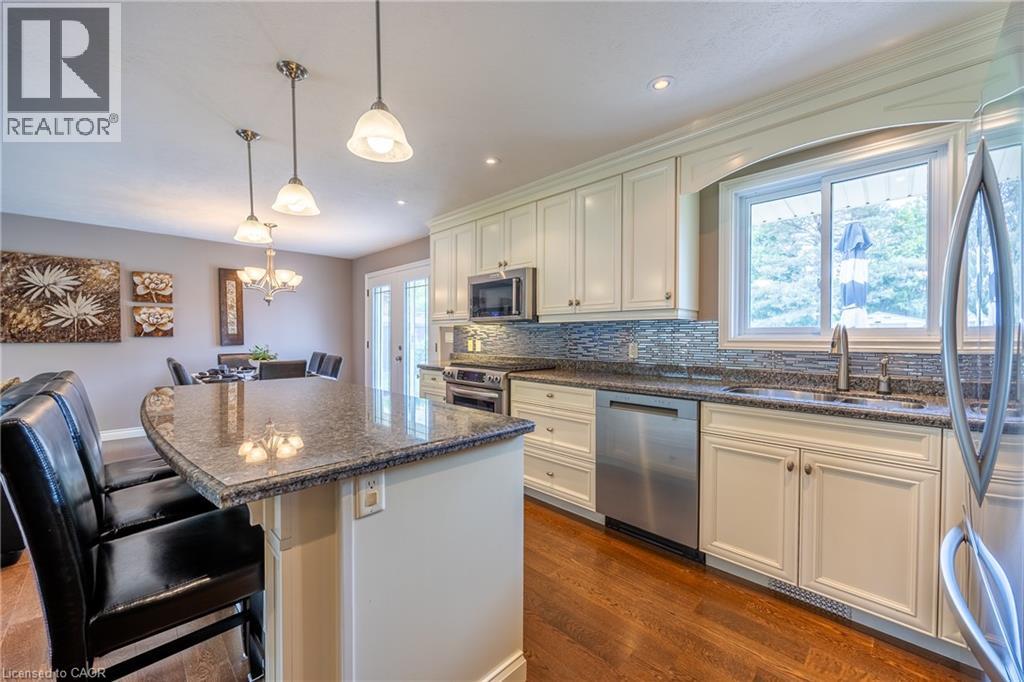 43 BERKLEY Crescent - 4