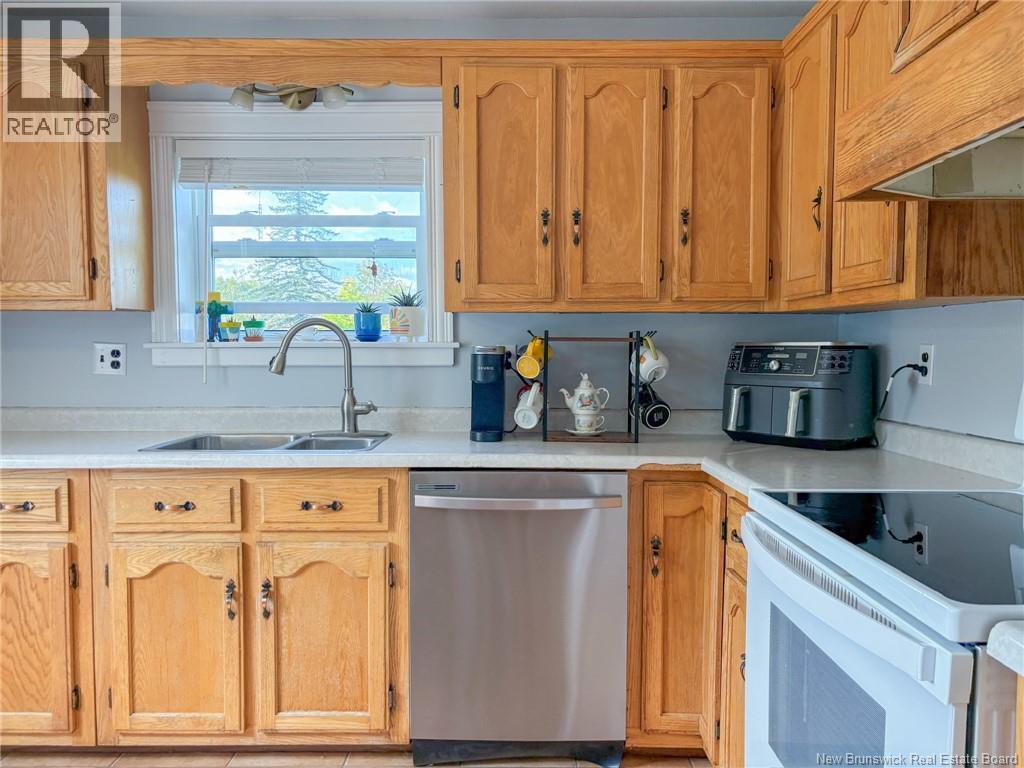 835 Central Street - 17