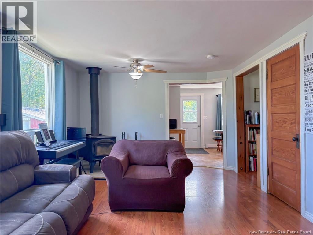 835 Central Street - 11