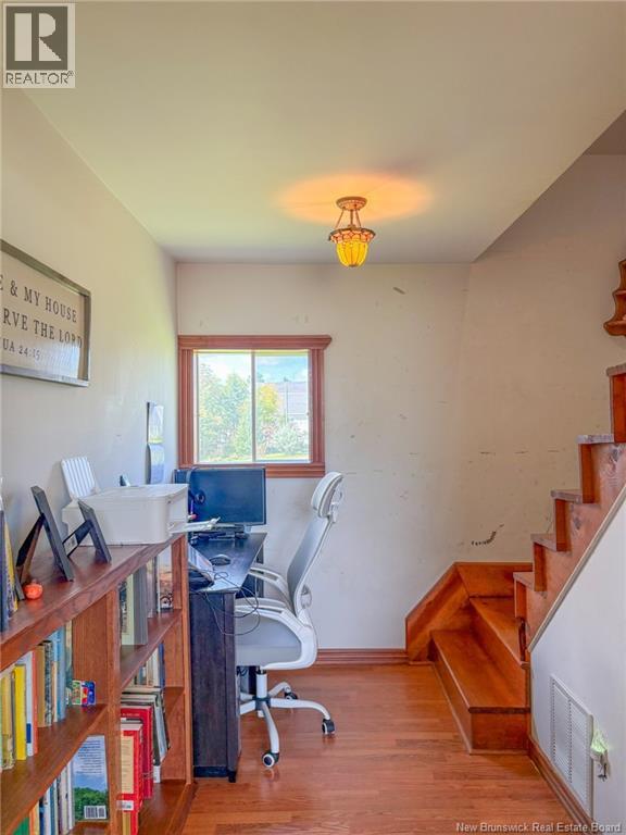 835 Central Street - 26