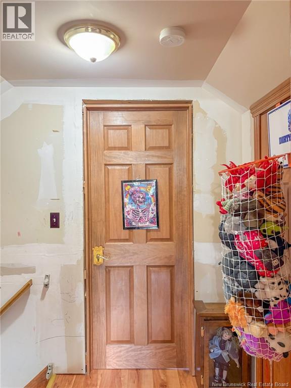 835 Central Street - 27