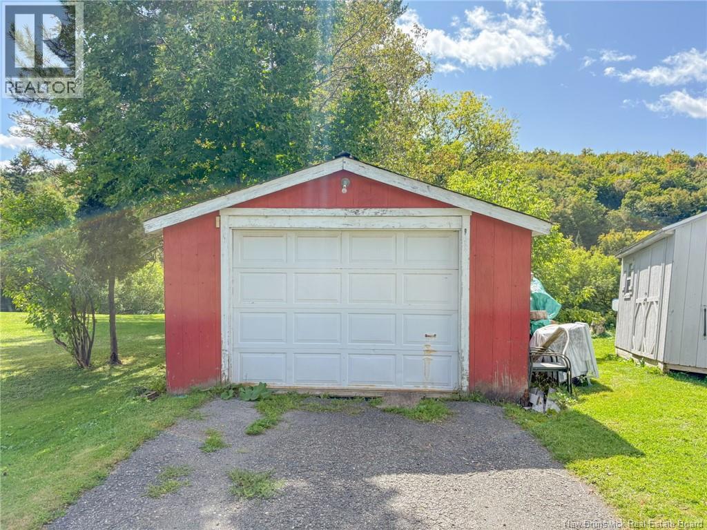 835 Central Street - 39