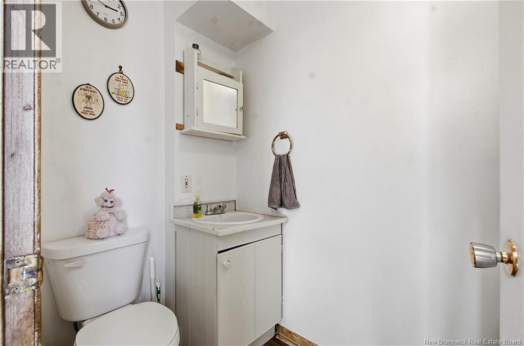 17 Apartment Road - 19