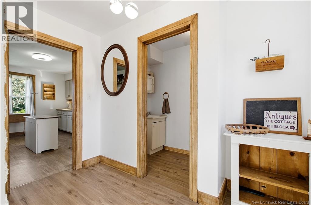 17 Apartment Road - 7