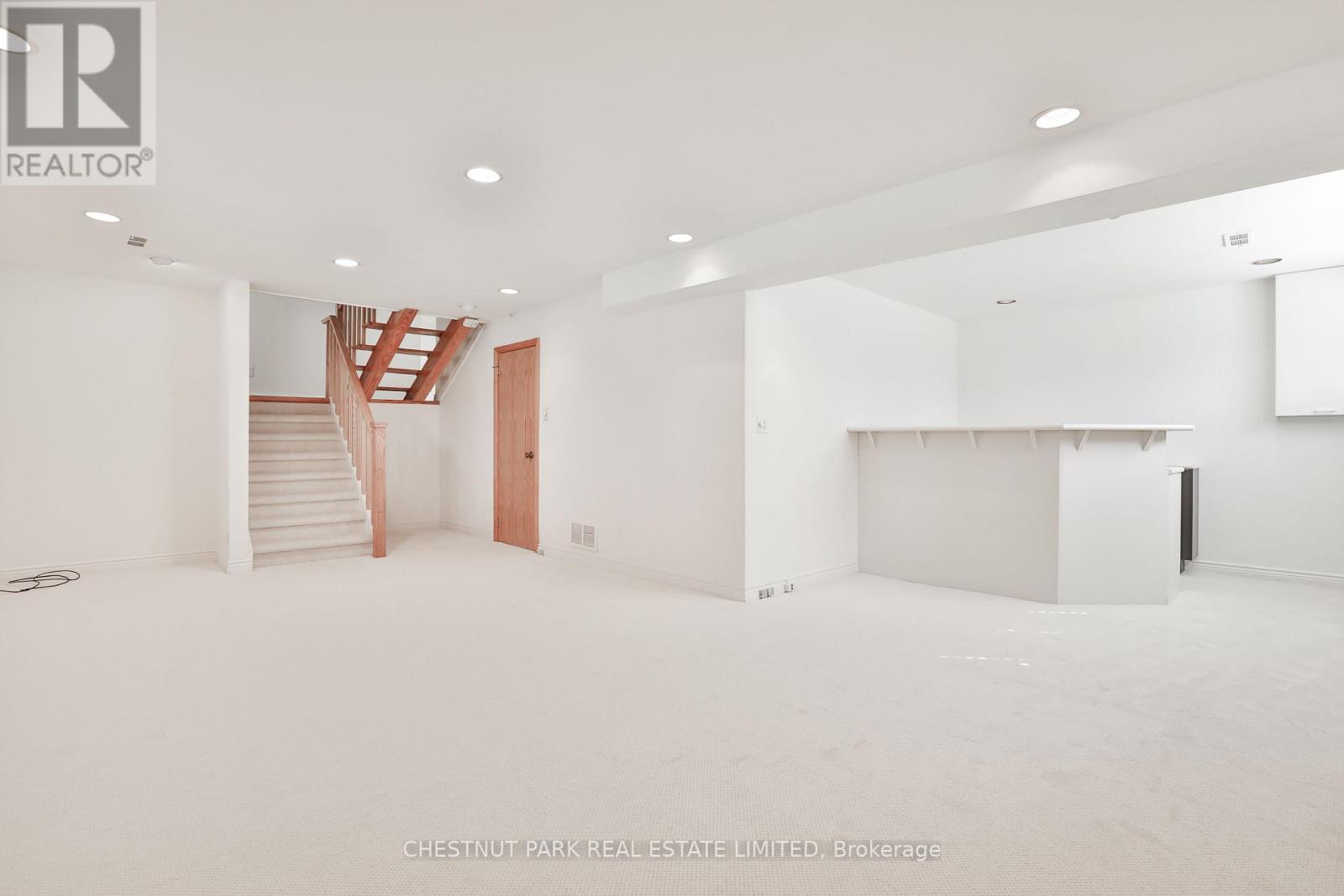 2 Allview Crescent, Toronto, ON photo 26