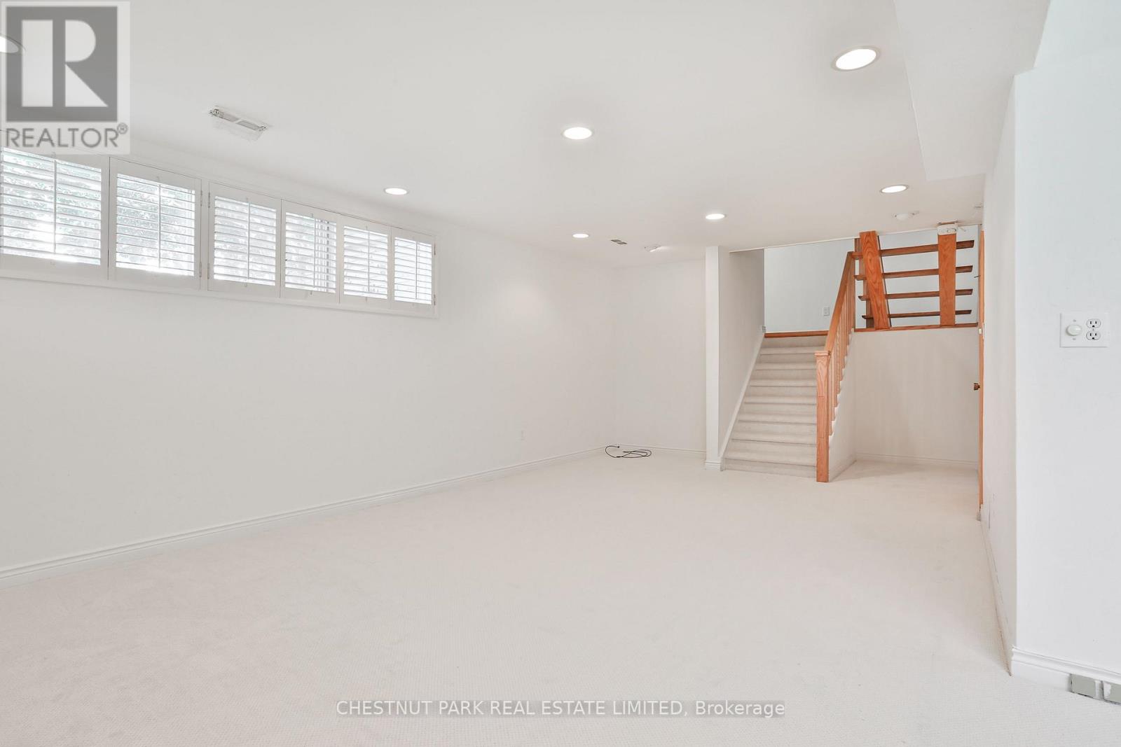 2 Allview Crescent, Toronto, ON photo 28