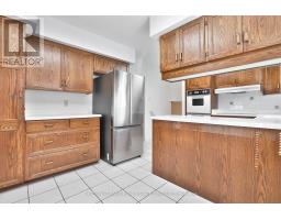 Family room - 2 Allview Crescent, Toronto, ON M2J2R3 Photo 10