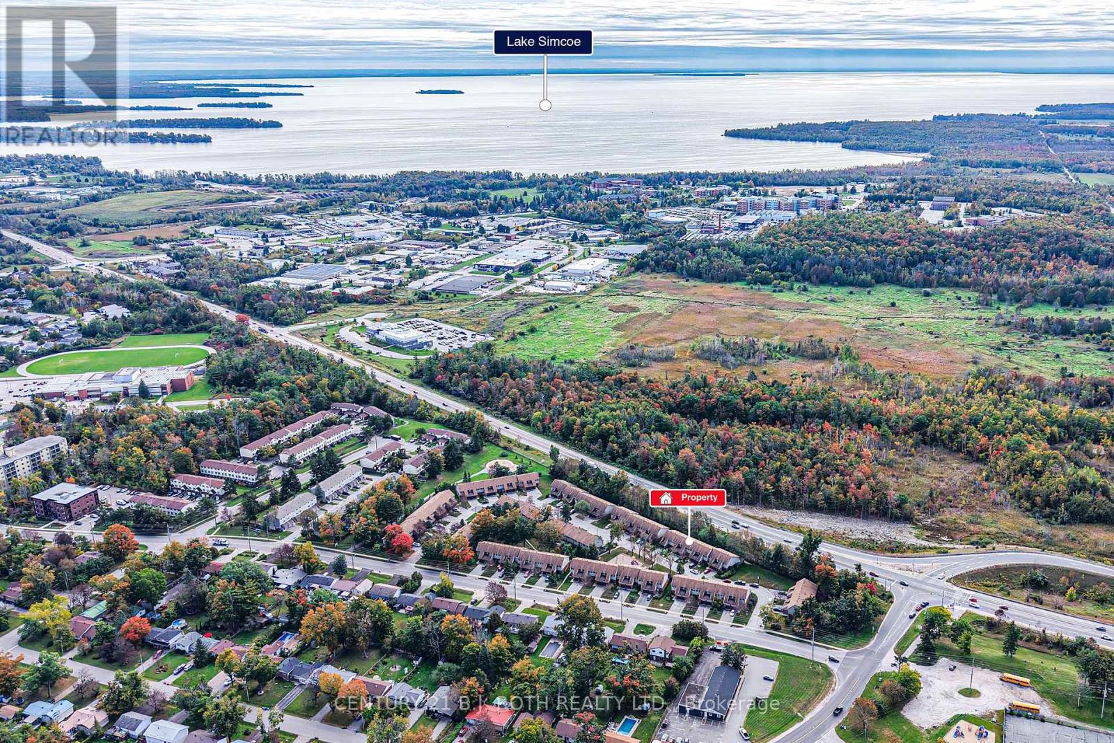#36 441 BARRIE ROAD - 37