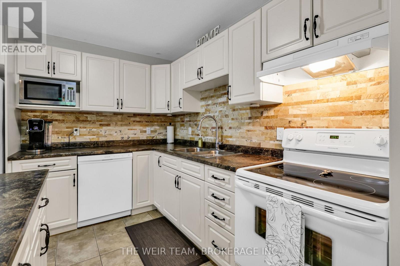 1018 COOK DRIVE - Image 18
