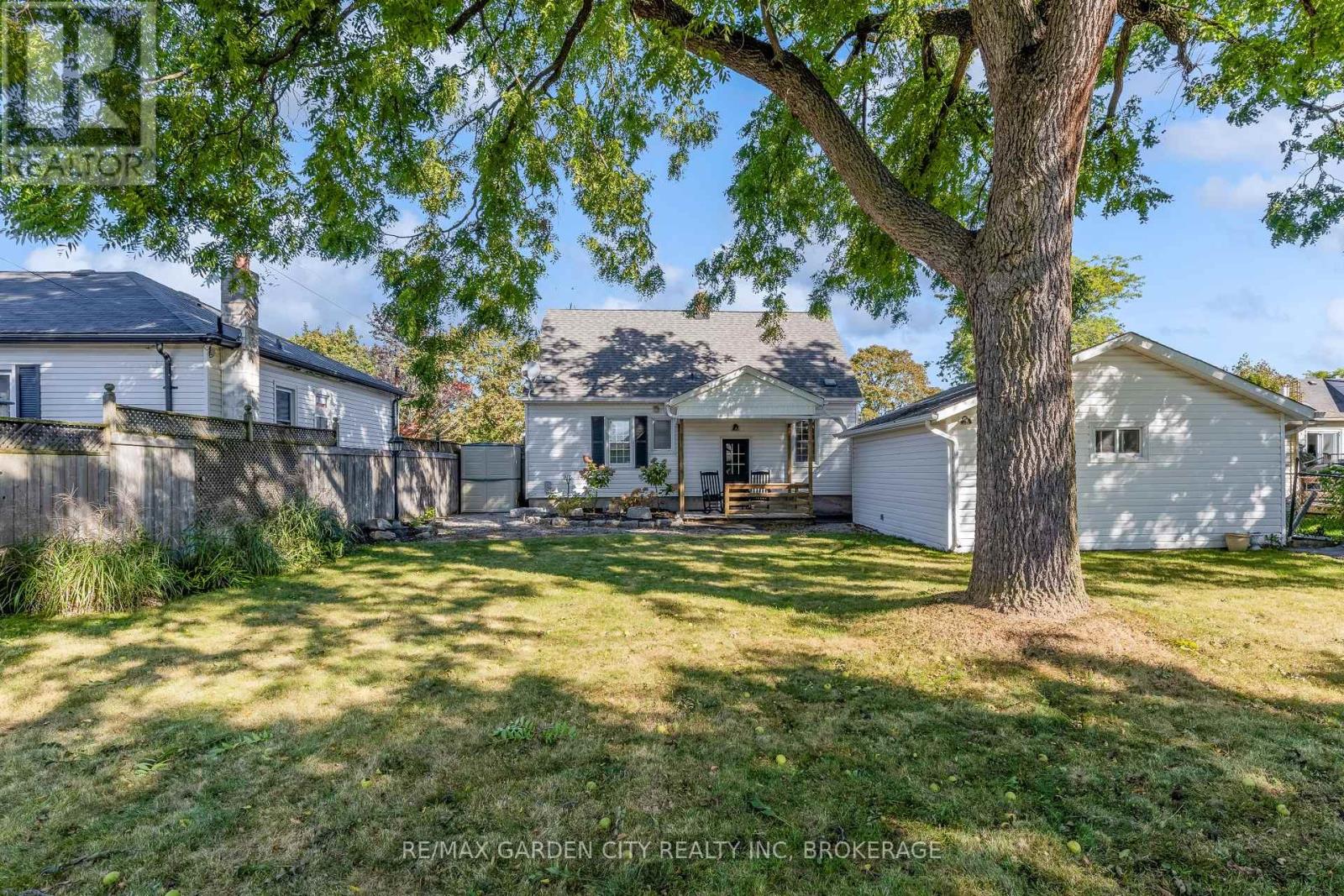 4 MANOR ROAD - 21