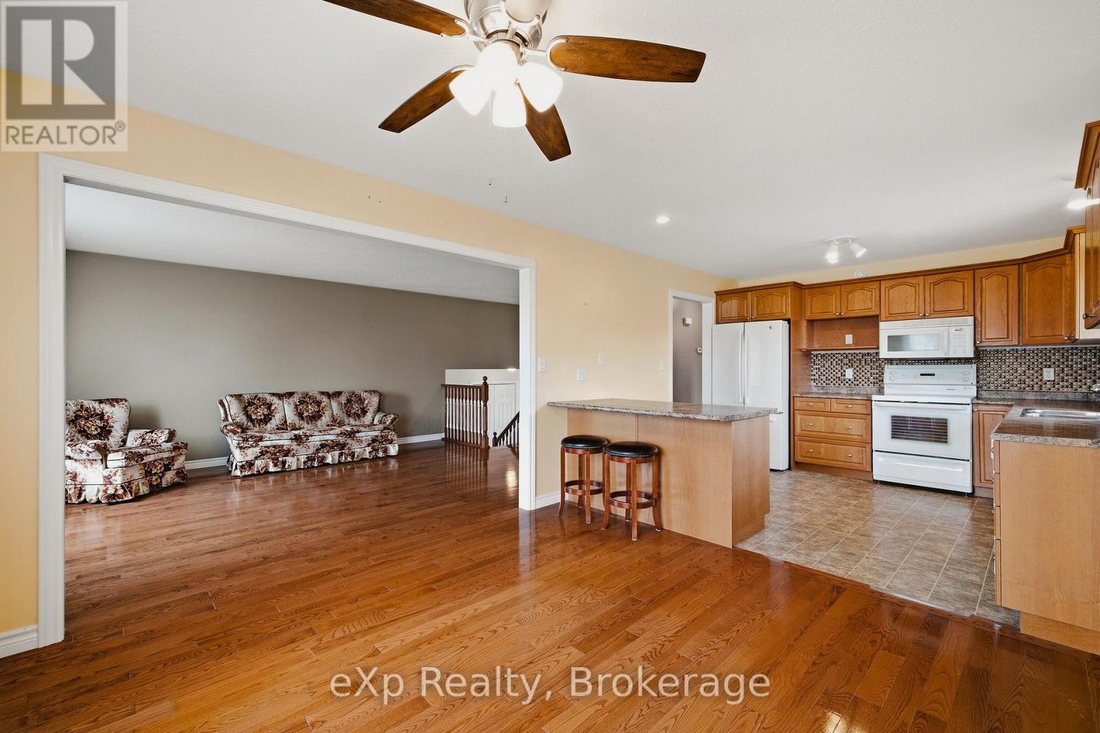 235 KENZIE ROAD - 13