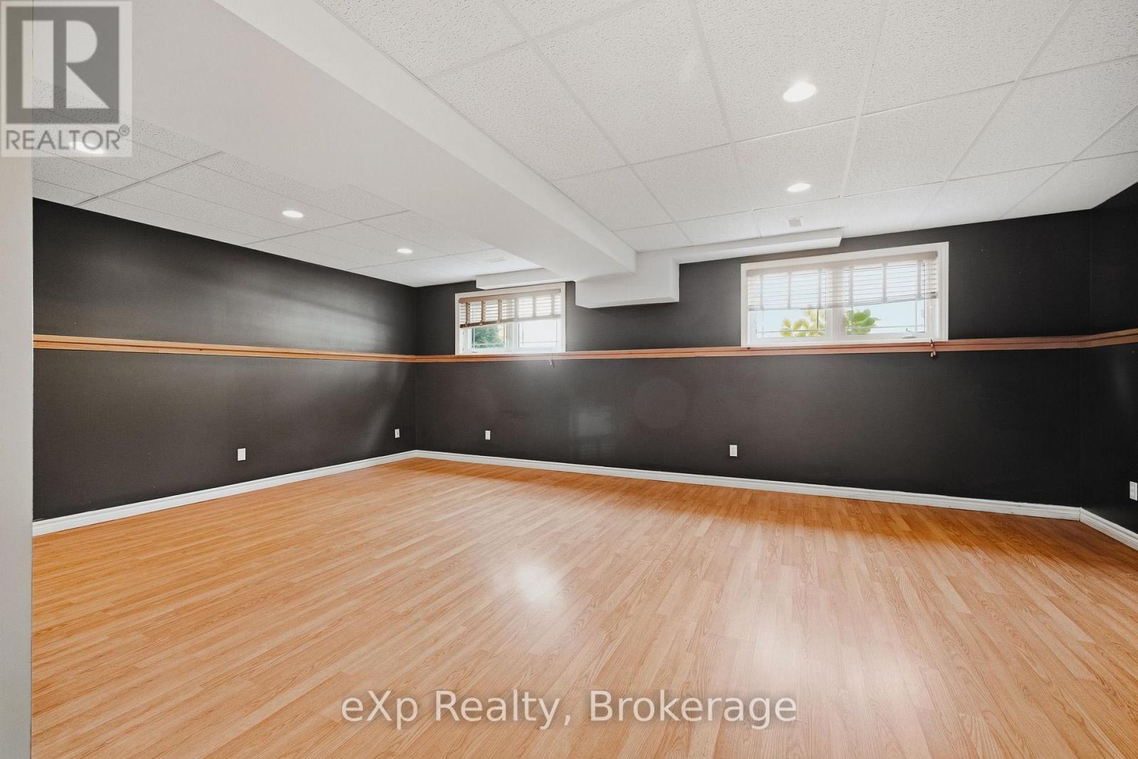 235 KENZIE ROAD - Image 24