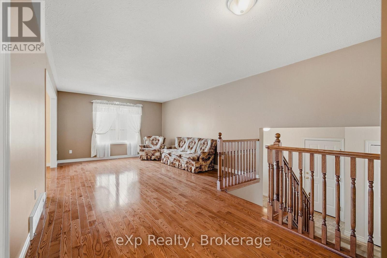 235 KENZIE ROAD - 7