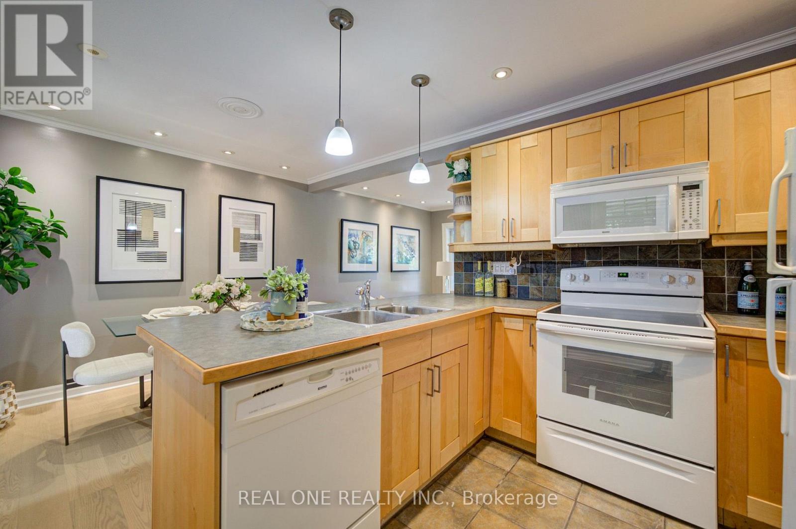 1099 KENT AVENUE - 18