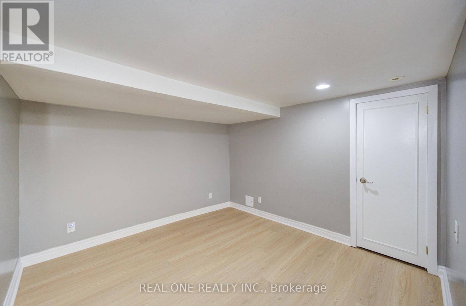 1099 KENT AVENUE - 43