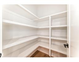 9637 85 St Nw, Edmonton, AB T6C3E3 Photo 35