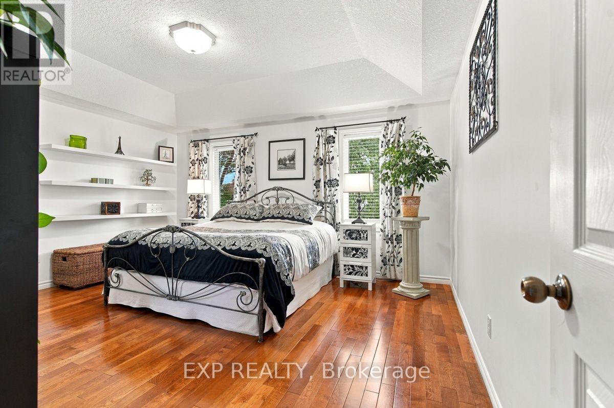 281 CHAMBERS AVENUE - 18