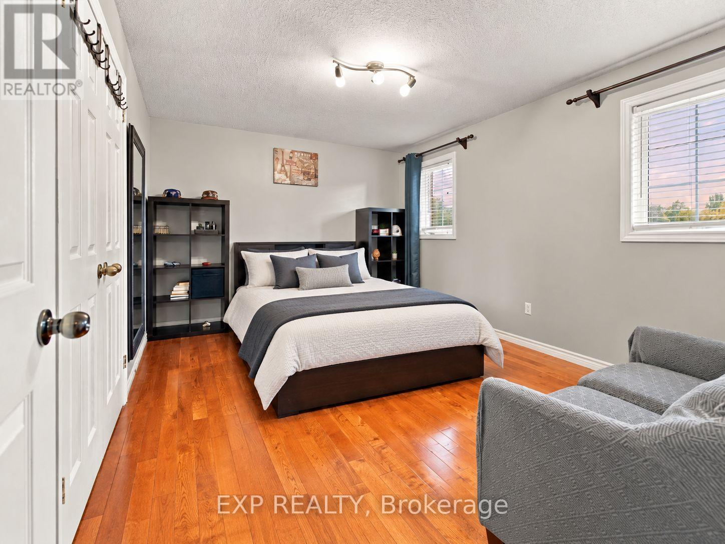 281 CHAMBERS AVENUE - 22