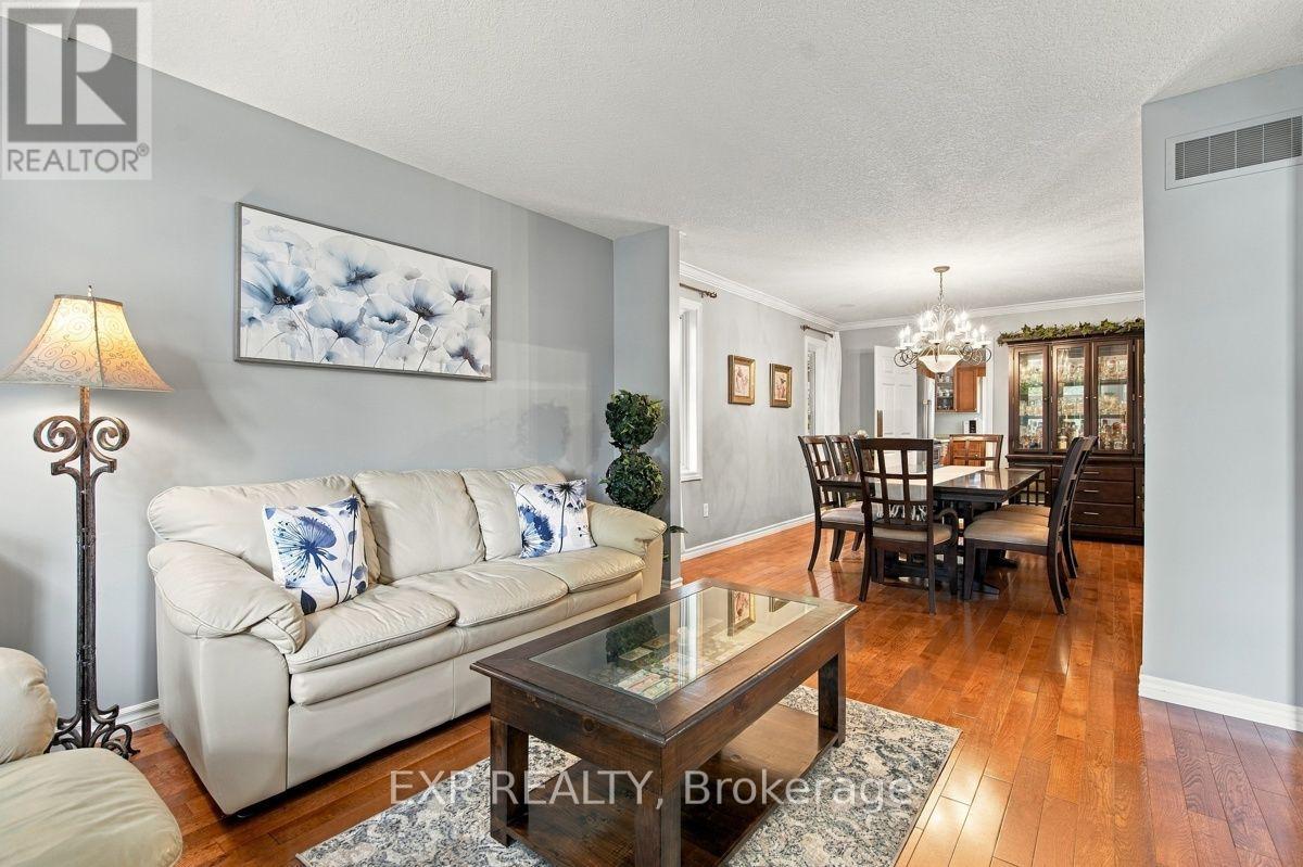 281 CHAMBERS AVENUE - Image 4