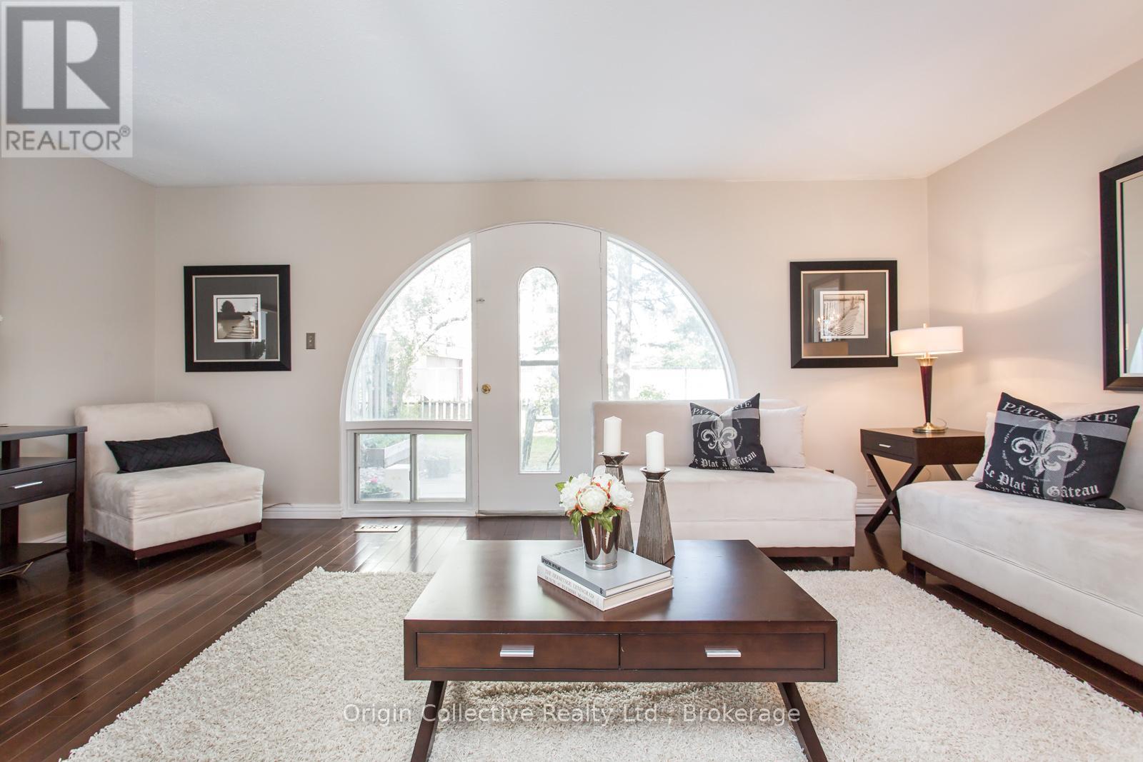 #40 10 ESTERBROOKE AVENUE - 2