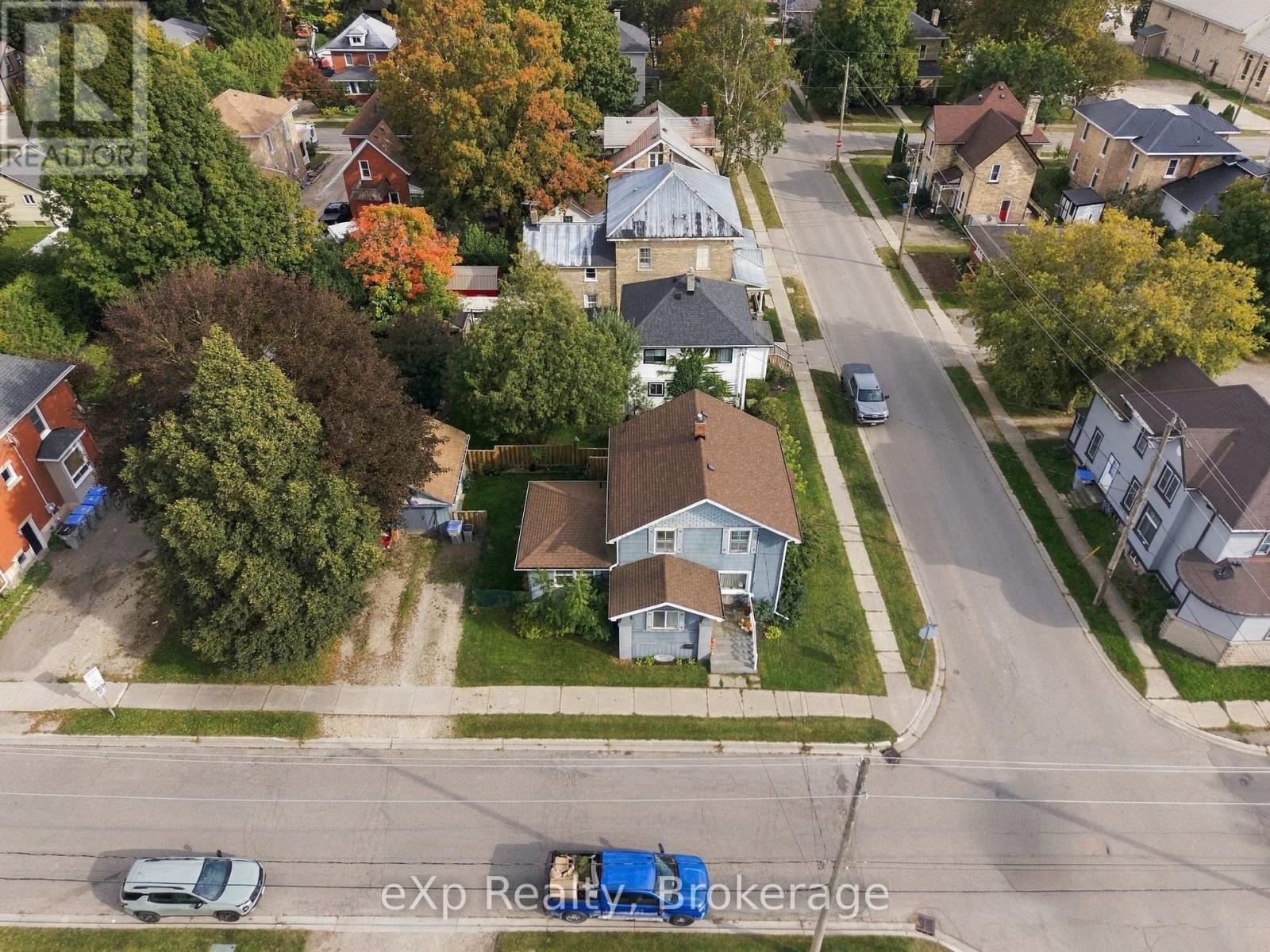 310 BARBER AVENUE N - 1