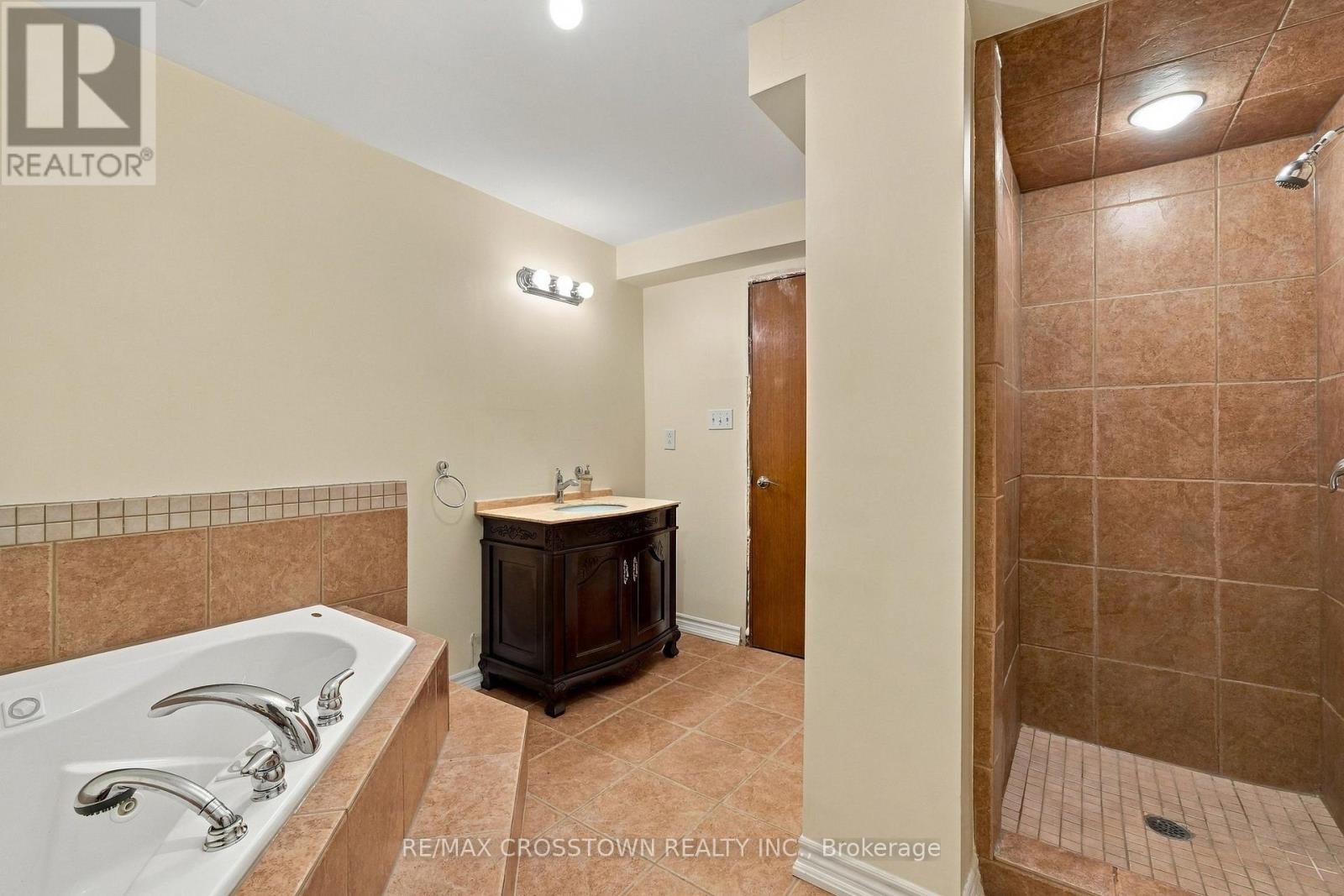 322 FOREST DRIVE - 33