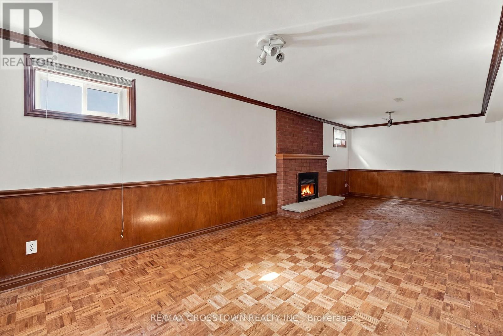 322 FOREST DRIVE - 36