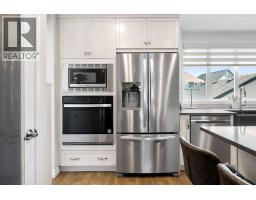 4pc Bathroom - 31 Magnolia Grove Se, Calgary, AB T3M3T2 Photo 9