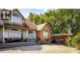 7702 St Clair Rd, Stoney Point, ON N0R1N0 Photo 38
