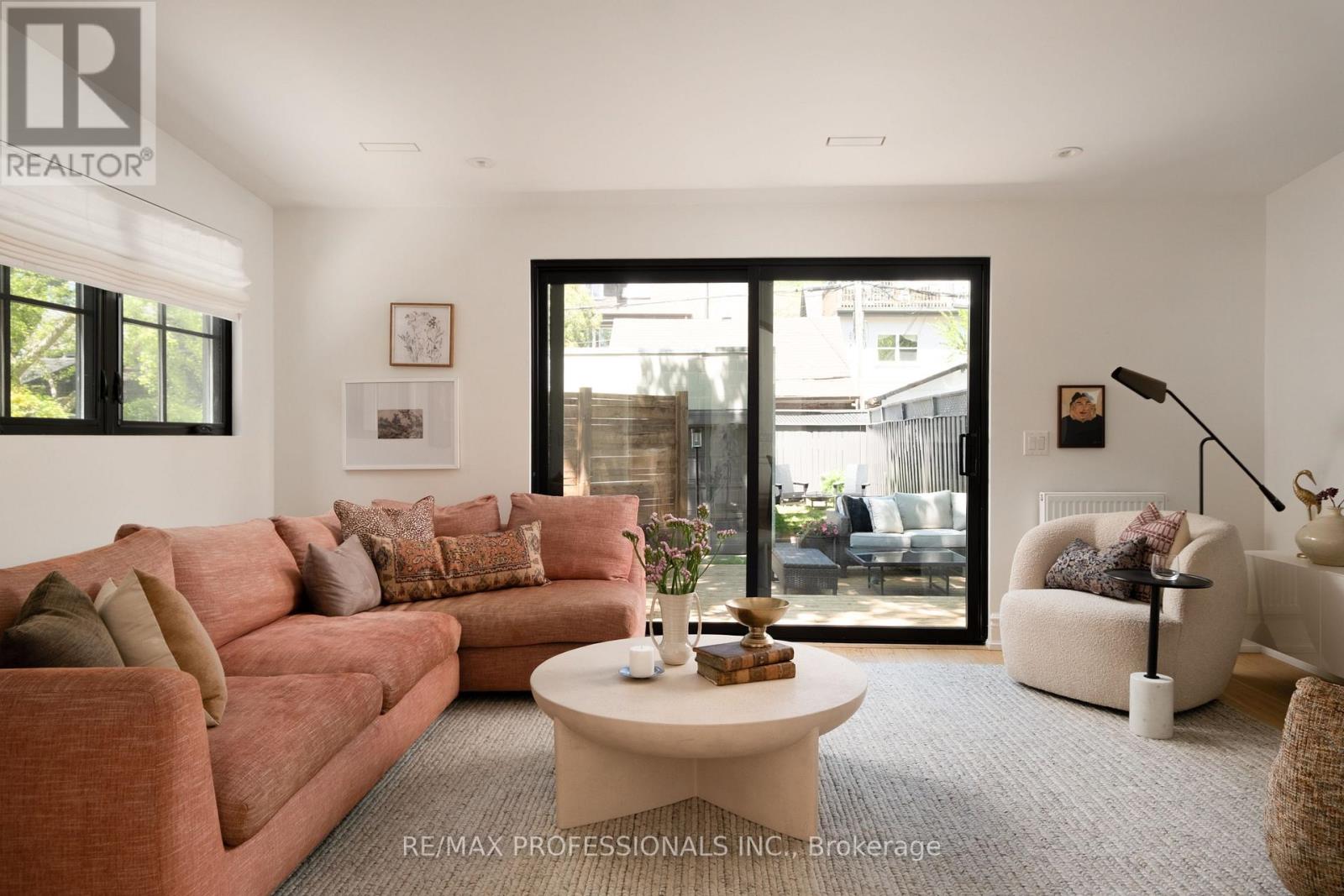 286 WRIGHT AVENUE - 16