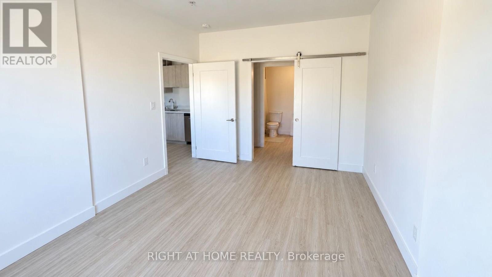 #201 408 DUNDAS STREET S - 6