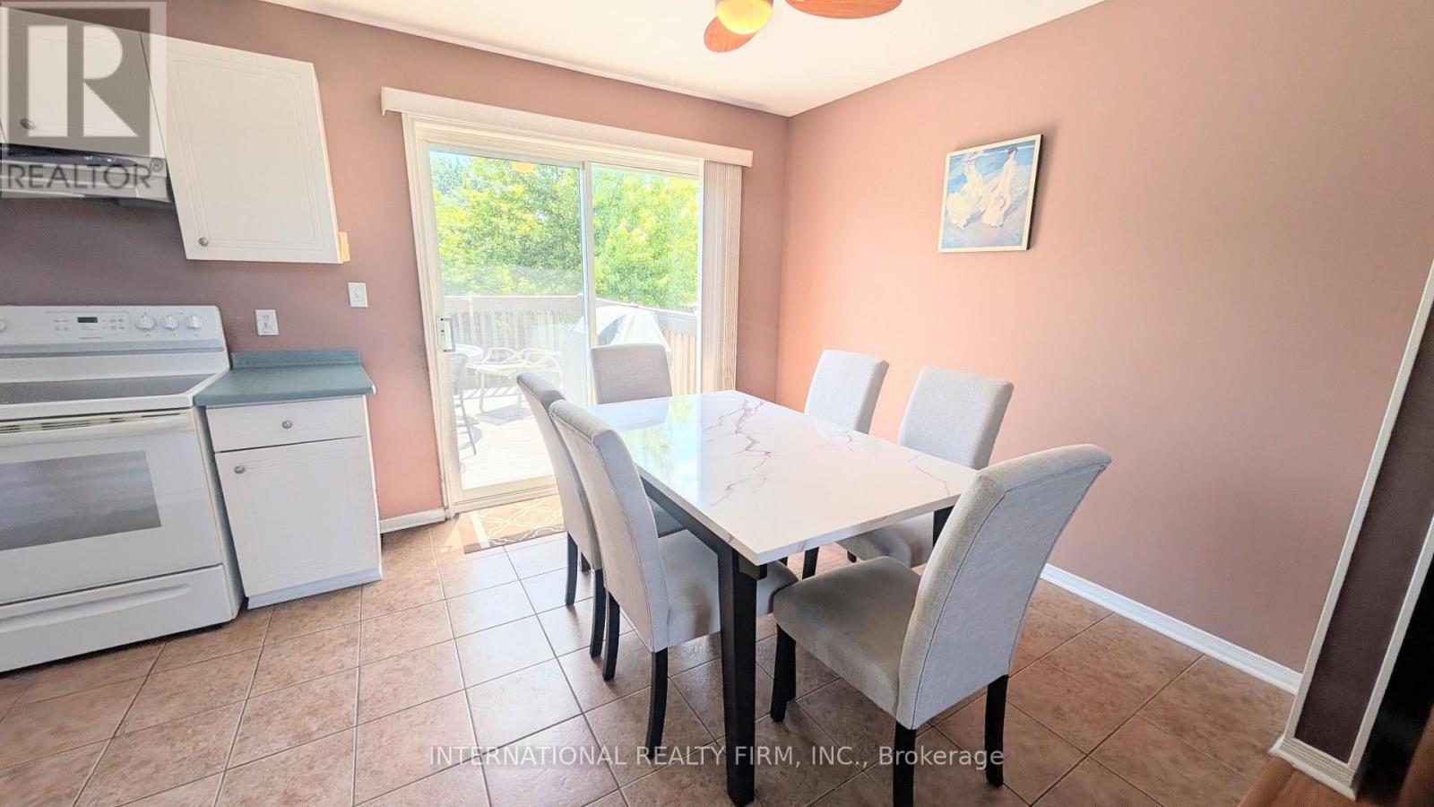 38 Windle Village Crescent, Thorold (Allanburg/Thorold South), Ontario, L2V4Z6, Thorold (Allanburg/Thorold South), Ontario — photo 3 of 5