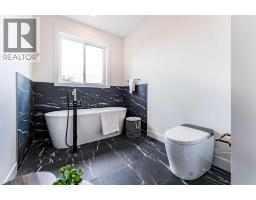 812 1 Street Nw, Calgary, AB T2M2R7 Photo 32