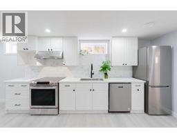 133 Berwick Drive Nw, Calgary, AB T3K1E7 Photo 24